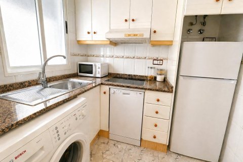 Apartamento en venta en Torrevieja, Alicante, España 2 dormitorios, 60 m2 No. 189239 - foto 9