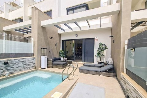 Villa in Villamartin, Alicante, Spain 3 bedrooms, 95 sq.m. No. 190396