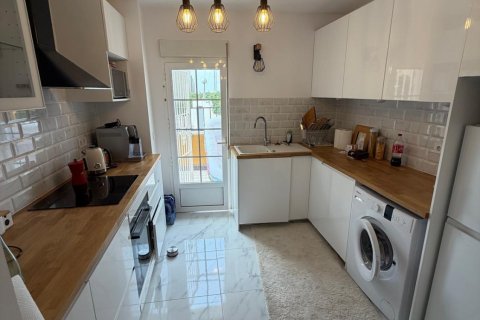 Bungalow w Torrevieja, Alicante, Hiszpania 3 sypialnie, 85 mkw. nr 190395 – zdjęcie 21