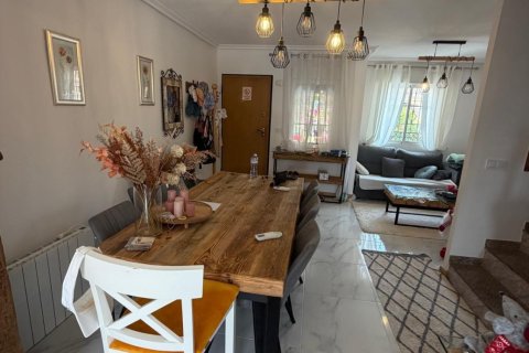 Bungalow w Torrevieja, Alicante, Hiszpania 3 sypialnie, 85 mkw. nr 190395 – zdjęcie 4