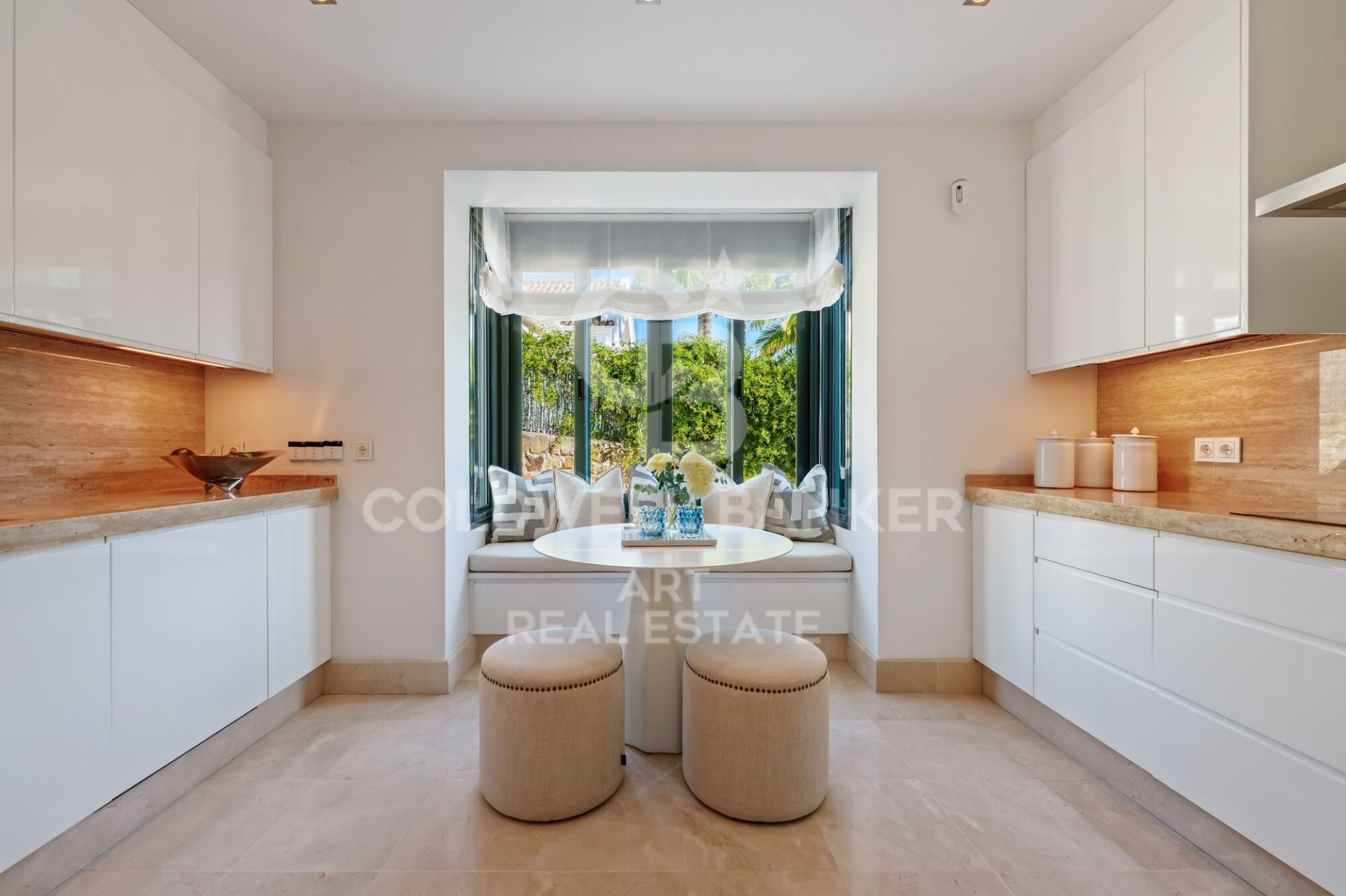 Villa a Marbella, Malaga, Spagna 4 camere da letto, 248 mq. N° 179118