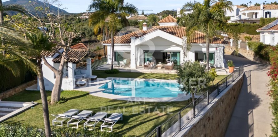 Villa in Marbella, Malaga, Spain 4 bedrooms, 248 sq.m. No. 179118