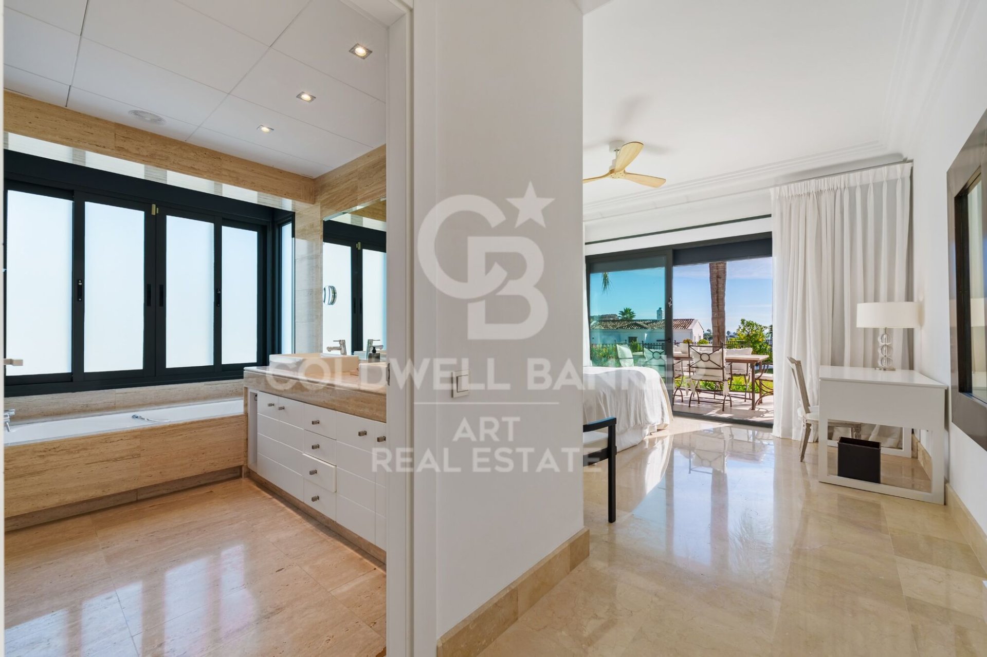 Villa a Marbella, Malaga, Spagna 4 camere da letto, 248 mq. N° 179118