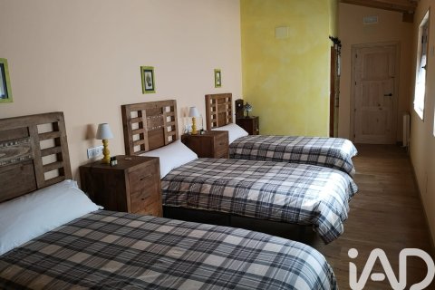 Hotelli myytävänä Leon, Espanja, 6 makuuhuonetta, 358 m2 No. 152278 - kuva 17