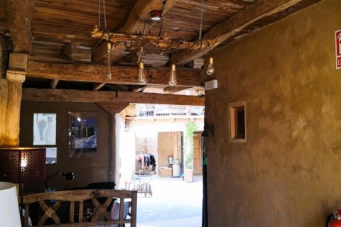 Hotelli myytävänä Leon, Espanja, 6 makuuhuonetta, 358 m2 No. 152278 - kuva 3