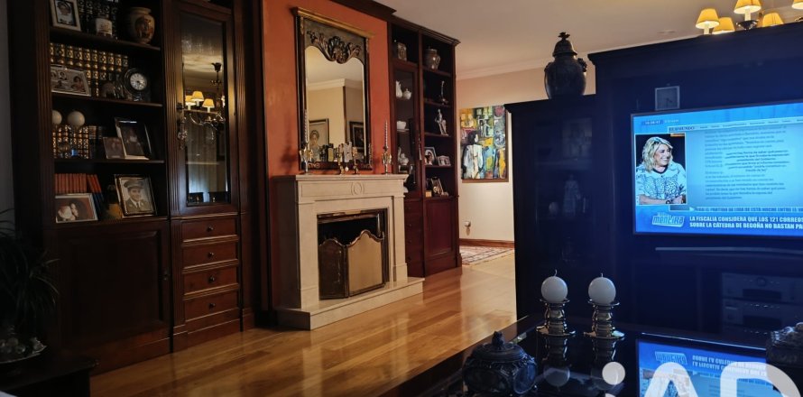 Lägenhet i Leon, Spanien 4 sovrum, 195 kvm. Nr. 152276