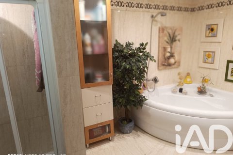 Продажа квартиры в Леон, Испания 4 спальни, 195м2 №152276 - фото 10