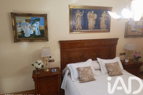 Продажа квартиры в Леон, Испания 4 спальни, 195м2 №152276 - фото 12