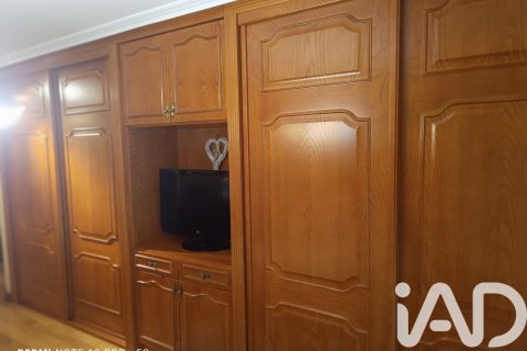 Продажа квартиры в Леон, Испания 4 спальни, 195м2 №152276 - фото 8