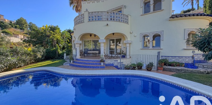 Apartament w Denia, Alicante, Hiszpania 3 sypialnie, 279 mkw. nr 152275