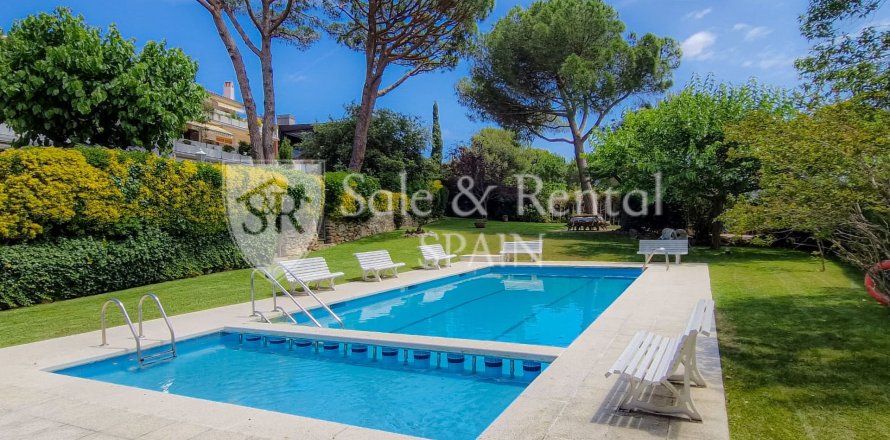 Apartment in Castell-Platja d'Aro, Girona, Spain 3 bedrooms, 79 sq.m. No. 194938