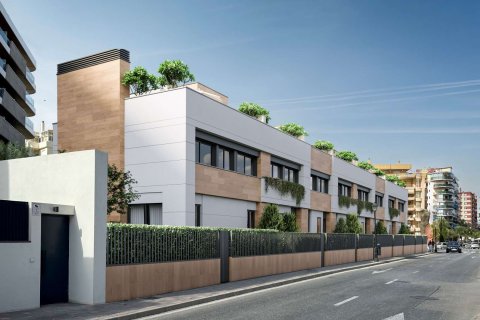 Dom w Fuengirola, Malaga, Hiszpania 3 sypialnie, 290.59 mkw. nr 174741
