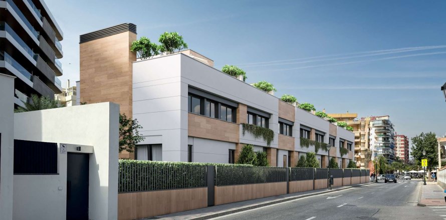 Dom w Fuengirola, Malaga, Hiszpania 3 sypialnie, 290.59 mkw. nr 174741