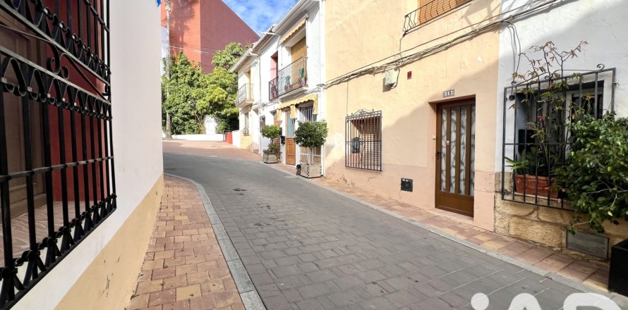 Kamienica w La Nucia, Alicante, Hiszpania 3 sypialnie, 165 mkw. nr 152635