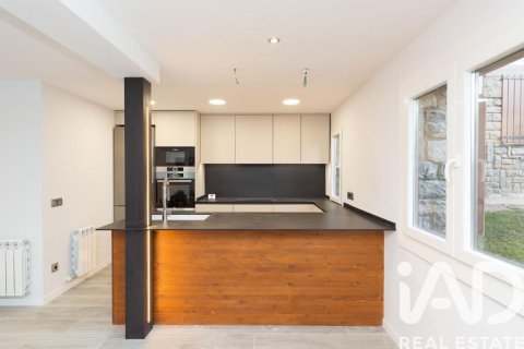 Lägenhet till salu i Alp, Girona, Spanien 3 sovrum, 104 kvm. Nr. 152633 - foto 6