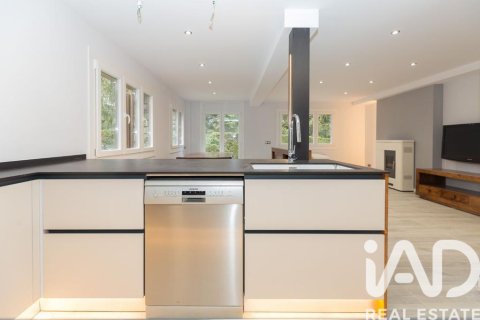 Lägenhet till salu i Alp, Girona, Spanien 3 sovrum, 104 kvm. Nr. 152633 - foto 8