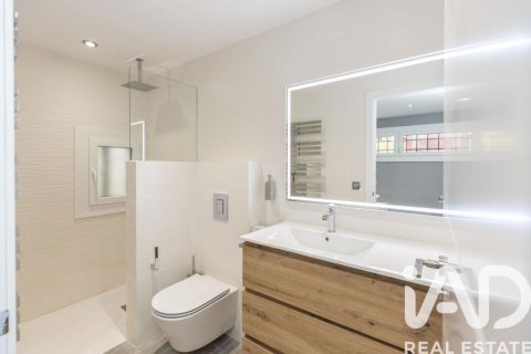 Lägenhet till salu i Alp, Girona, Spanien 3 sovrum, 104 kvm. Nr. 152633 - foto 15