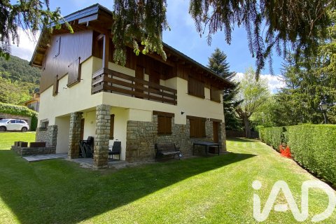 Lägenhet till salu i Alp, Girona, Spanien 3 sovrum, 104 kvm. Nr. 152633 - foto 2