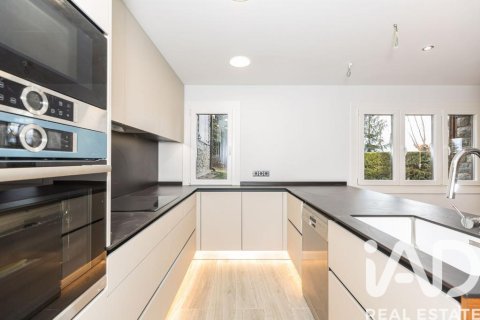 Lägenhet till salu i Alp, Girona, Spanien 3 sovrum, 104 kvm. Nr. 152633 - foto 23