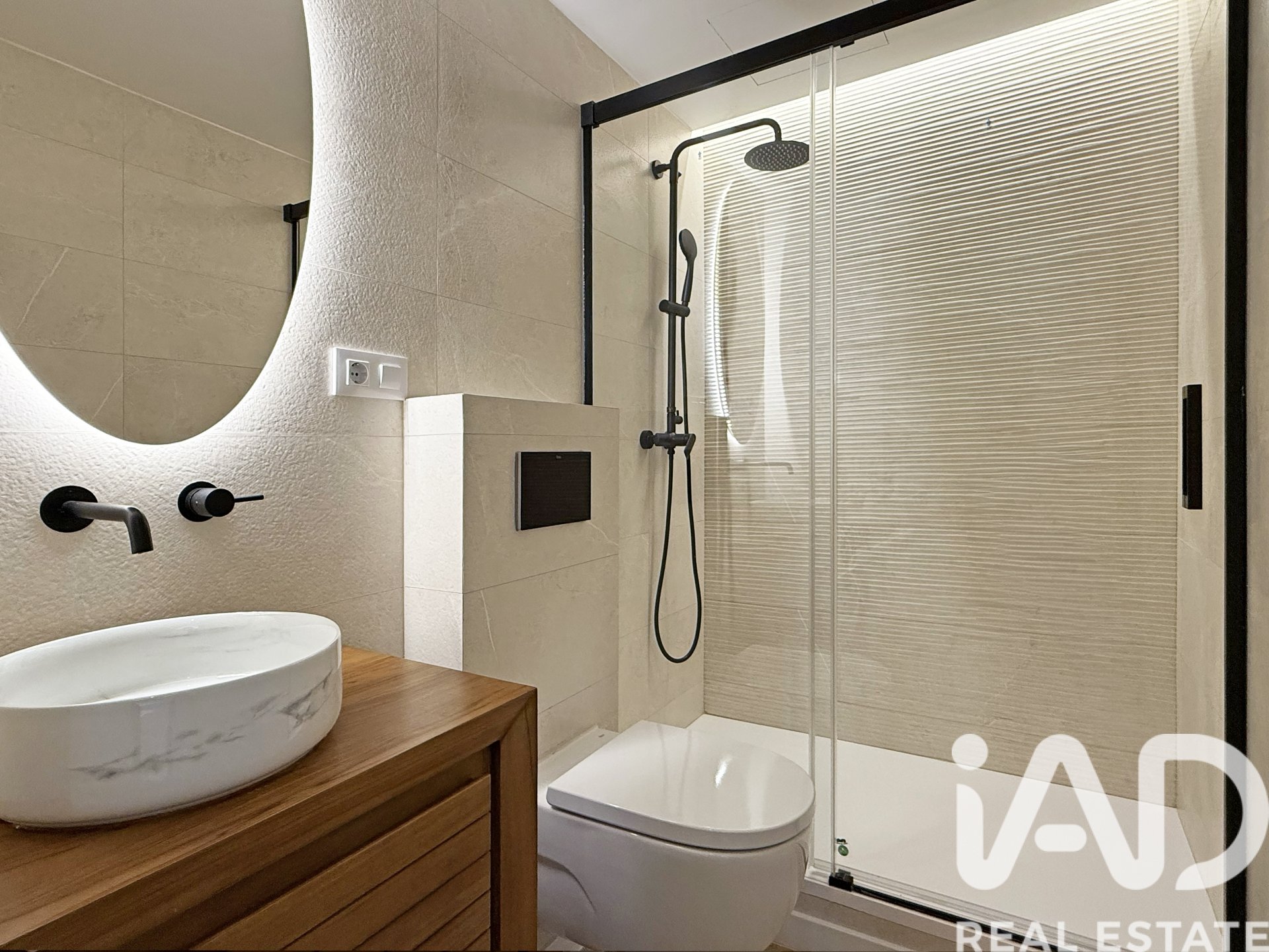 Appartamento a Barcelona, Spagna 3 camere da letto, 100 mq. N° 152631