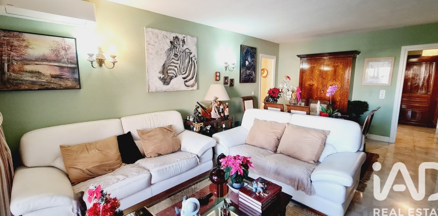 Apartamento en Marbella, Málaga, España 3 dormitorios, 101 m2 No. 152634