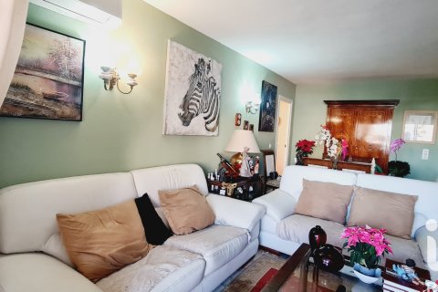 Apartamento en venta en Marbella, Málaga, España 3 dormitorios, 101 m2 No. 152634 - foto 2