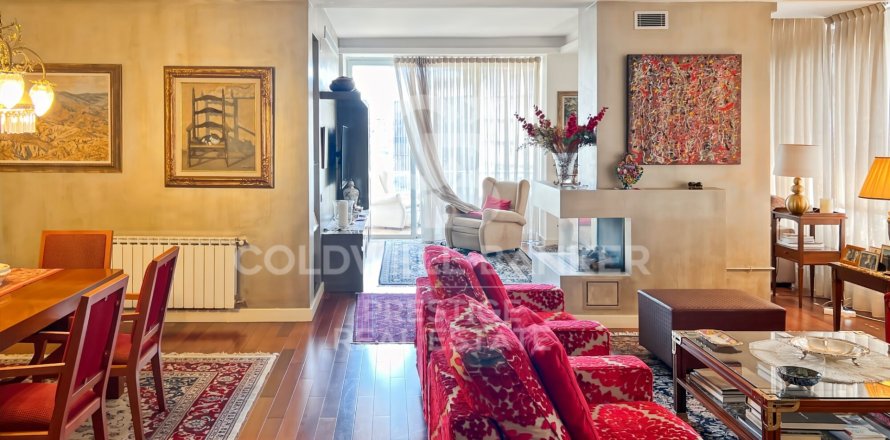 Wohnung in Barcelona, Spanien 5 Schlafzimmer, 259 m2 Nr. 158187