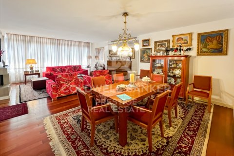 Wohnung zum Verkauf in Barcelona, Spanien 5 Schlafzimmer, 259 m2 Nr. 158187 - Foto 3