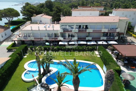 Liikekiinteistö Llanca, Girona, Espanja 1053 m2 No. 158181