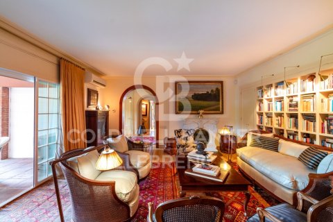 Сasa en venta en Barcelona, España 6 dormitorios, 381 m2 No. 158183 - foto 7
