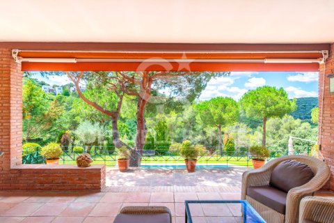 Продажа дома в Барселона, Испания 6 спален, 381м2 №158183 - фото 4