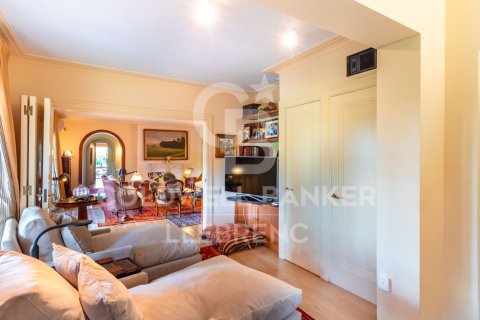 Сasa en venta en Barcelona, España 6 dormitorios, 381 m2 No. 158183 - foto 12