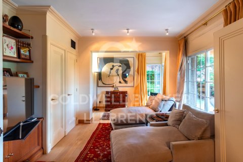 Сasa en venta en Barcelona, España 6 dormitorios, 381 m2 No. 158183 - foto 11