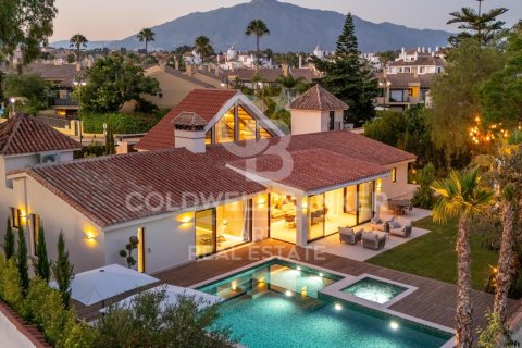 House in Marbella, Malaga, Spain 5 bedrooms, 336 sq.m. No. 158184
