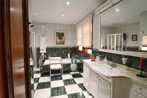 Villa for sale La Nucia, Alicante, Spain 6 bedrooms, 380 sq.m. No. 135692 - photo 26