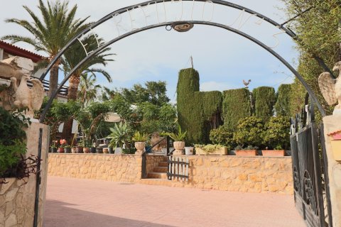 Villa for sale La Nucia, Alicante, Spain 6 bedrooms, 380 sq.m. No. 135692 - photo 2