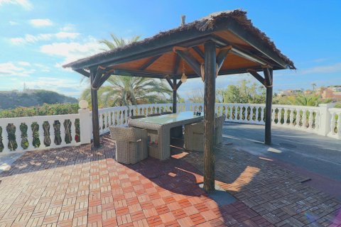 Huvila myytävänä El Campello, Alicante, Espanja, 8 makuuhuonetta, 400 m2 No. 135693 - kuva 3