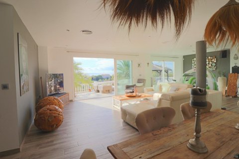 Huvila myytävänä El Campello, Alicante, Espanja, 8 makuuhuonetta, 400 m2 No. 135693 - kuva 6