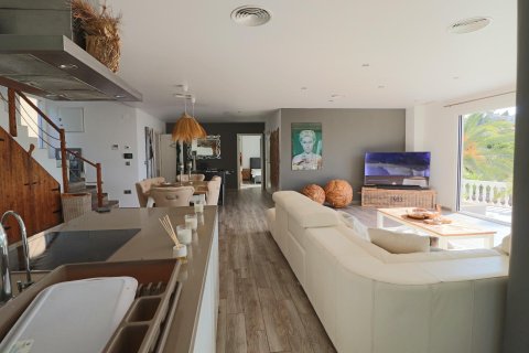 Huvila myytävänä El Campello, Alicante, Espanja, 8 makuuhuonetta, 400 m2 No. 135693 - kuva 10