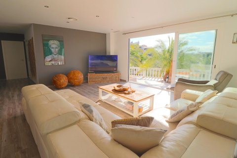 Huvila myytävänä El Campello, Alicante, Espanja, 8 makuuhuonetta, 400 m2 No. 135693 - kuva 5