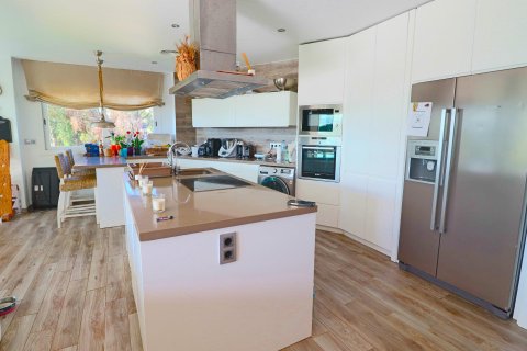 Huvila myytävänä El Campello, Alicante, Espanja, 8 makuuhuonetta, 400 m2 No. 135693 - kuva 9