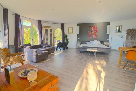 Huvila myytävänä El Campello, Alicante, Espanja, 8 makuuhuonetta, 400 m2 No. 135693 - kuva 23