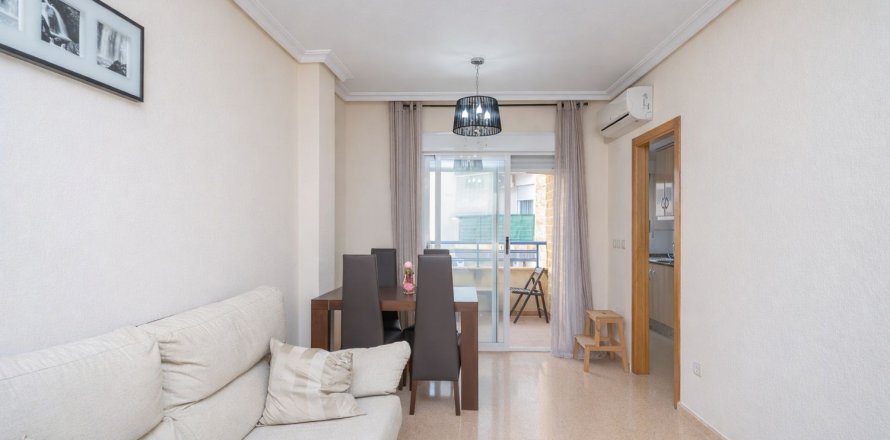 Wohnung in Torrevieja, Alicante, Spanien 2 Schlafzimmer, 74 m2 Nr. 183417