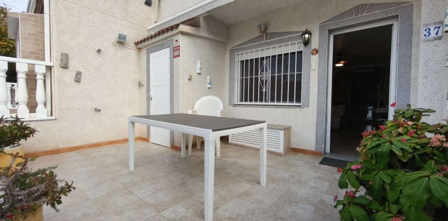 Bungalow in Guardamar del Segura, Alicante, Spanien 2 Schlafzimmer, 90 m2 Nr. 183420
