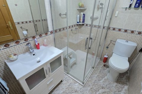 Apartment for sale in Torrevieja, Alicante, Spain 3 bedrooms, 112 sq.m. No. 183418 - photo 6