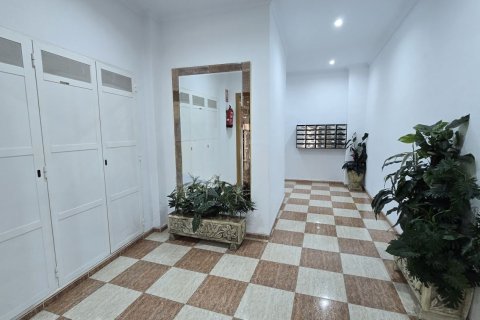 Apartment for sale in Torrevieja, Alicante, Spain 3 bedrooms, 112 sq.m. No. 183418 - photo 11