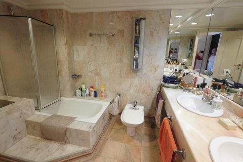 Huoneisto myytävänä Cabo De Las Huertas, Alicante, Espanja, 3 makuuhuonetta, 152 m2 No. 168829 - kuva 10