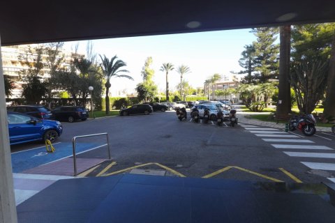 Huoneisto myytävänä Cabo De Las Huertas, Alicante, Espanja, 3 makuuhuonetta, 152 m2 No. 168829 - kuva 28