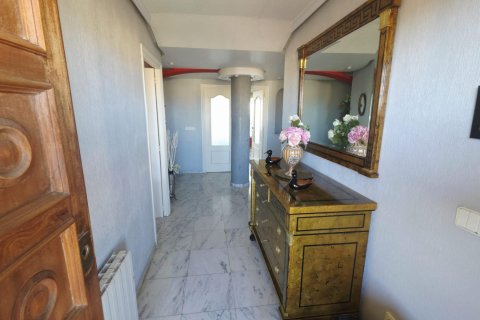 Huoneisto myytävänä Cabo De Las Huertas, Alicante, Espanja, 3 makuuhuonetta, 152 m2 No. 168829 - kuva 22