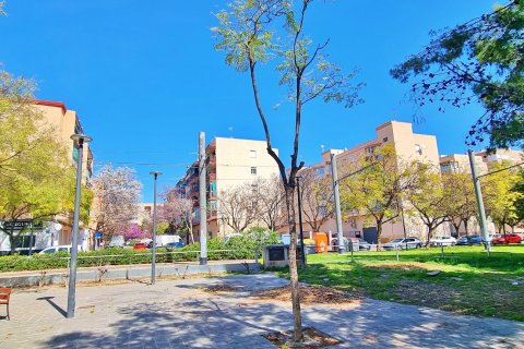 Продажа коммерческой недвижимости в Аликанте, Испания 2 спальни, 73м2 №184847 - фото 6